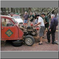 H04-32-Wilpena-Pound-Skinnie-Alexs-2CV.jpg