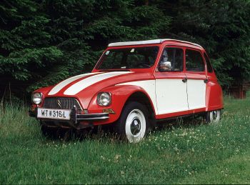 My 4th Dyane with new paint.